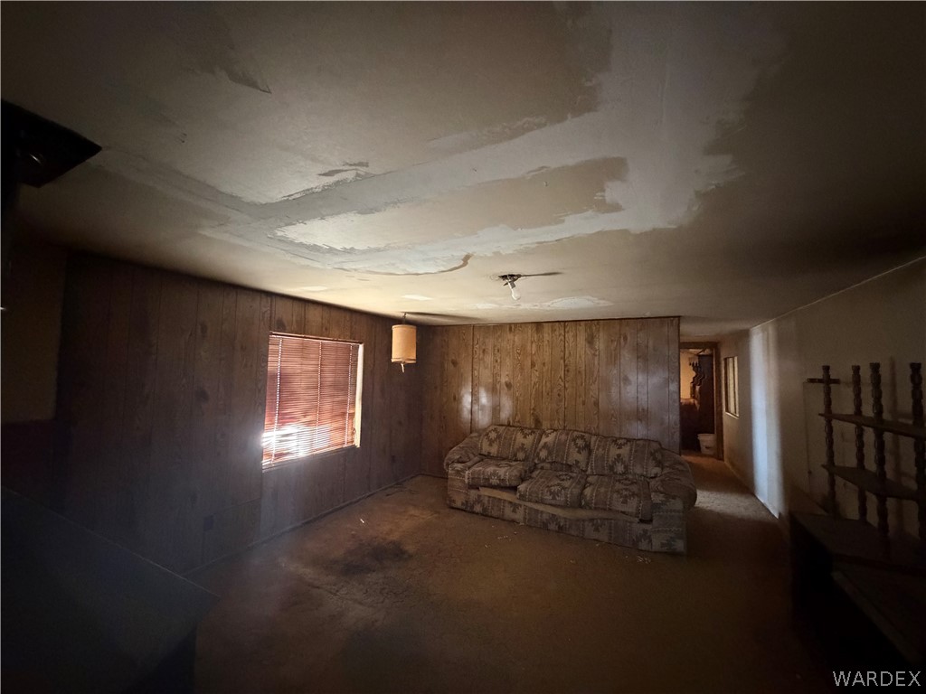 1666 Talc Road Bullhead City, AZ 86442 - Photo 13 of 61 Living Room