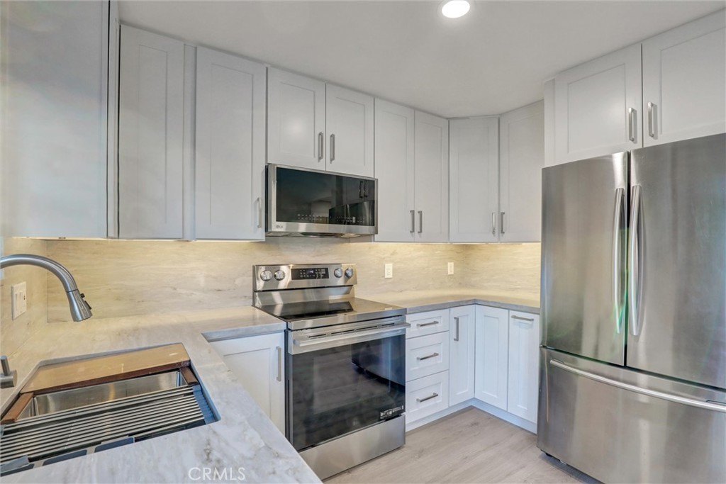 93 Streamwood Irvine, CA 92620 - Photo 12 of 29