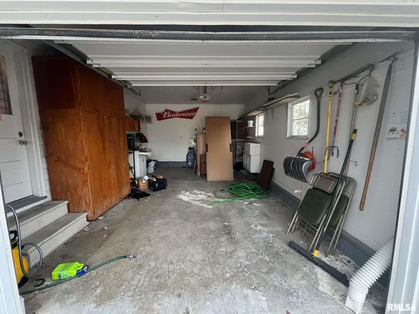 $94,000 | 105 East Fillmore Street, Sciota, IL 61475