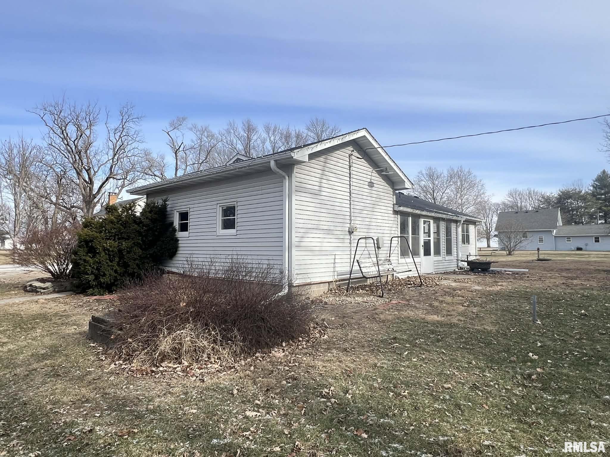 105 East Fillmore Street Sciota, IL 61475 - Photo 4 of 19