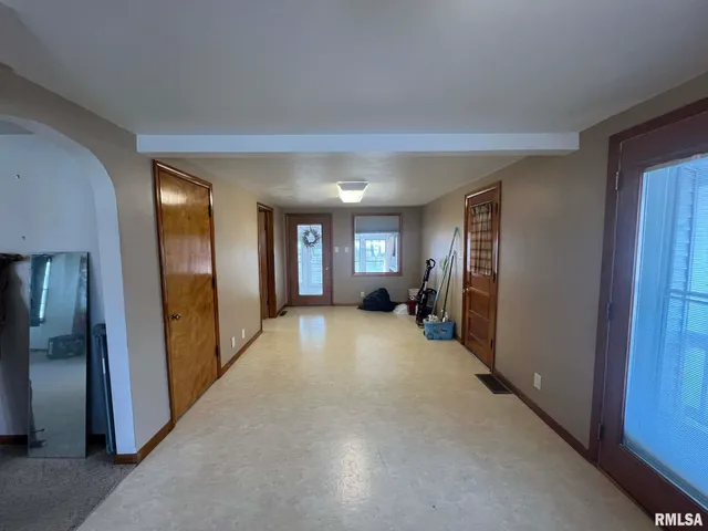 $94,000 | 105 East Fillmore Street, Sciota, IL 61475