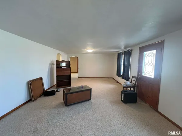 $94,000 | 105 East Fillmore Street, Sciota, IL 61475