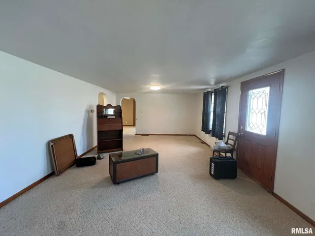 $94,000 | 105 East Fillmore Street, Sciota, IL 61475