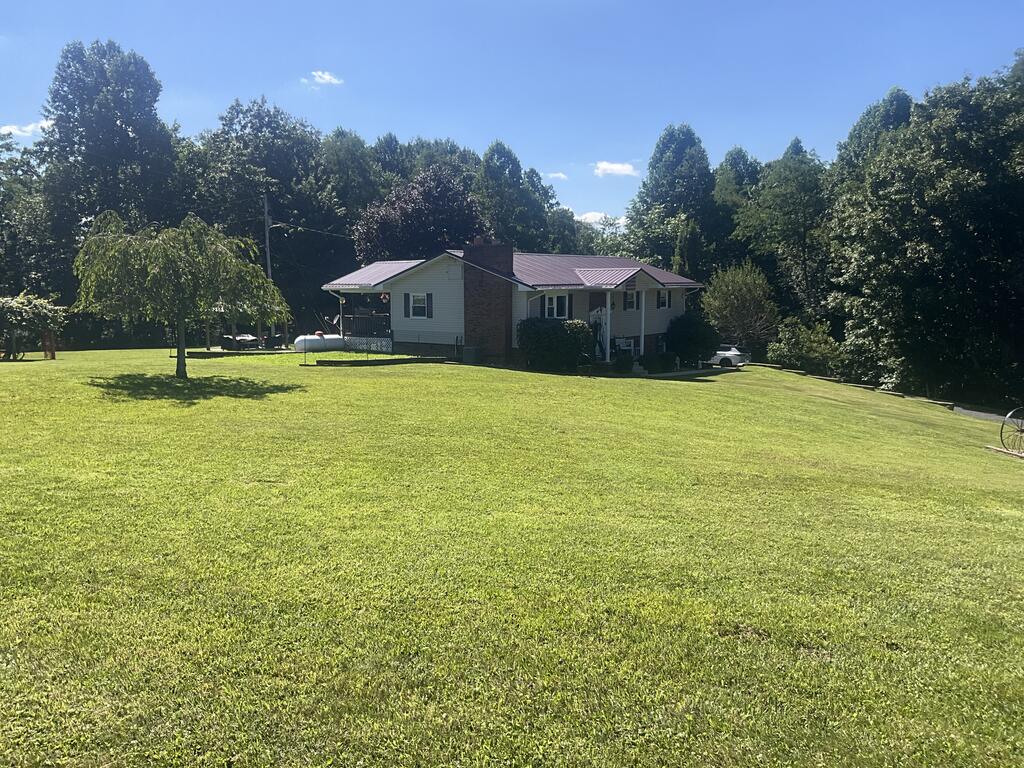 2308 Hinton Road White Oak, WV 25989 - Photo 38 of 46 Gallery Image 38