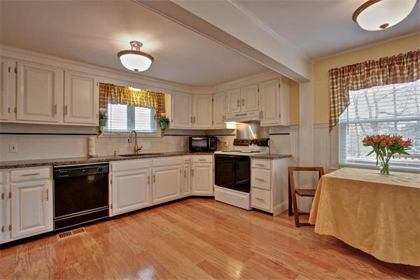 132 Prospect Street Ashland, MA 01721 - Photo 11 of 28