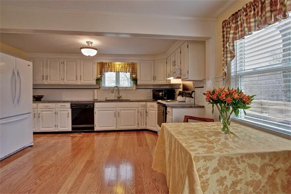 132 Prospect Street Ashland, MA 01721 - Photo 10 of 28