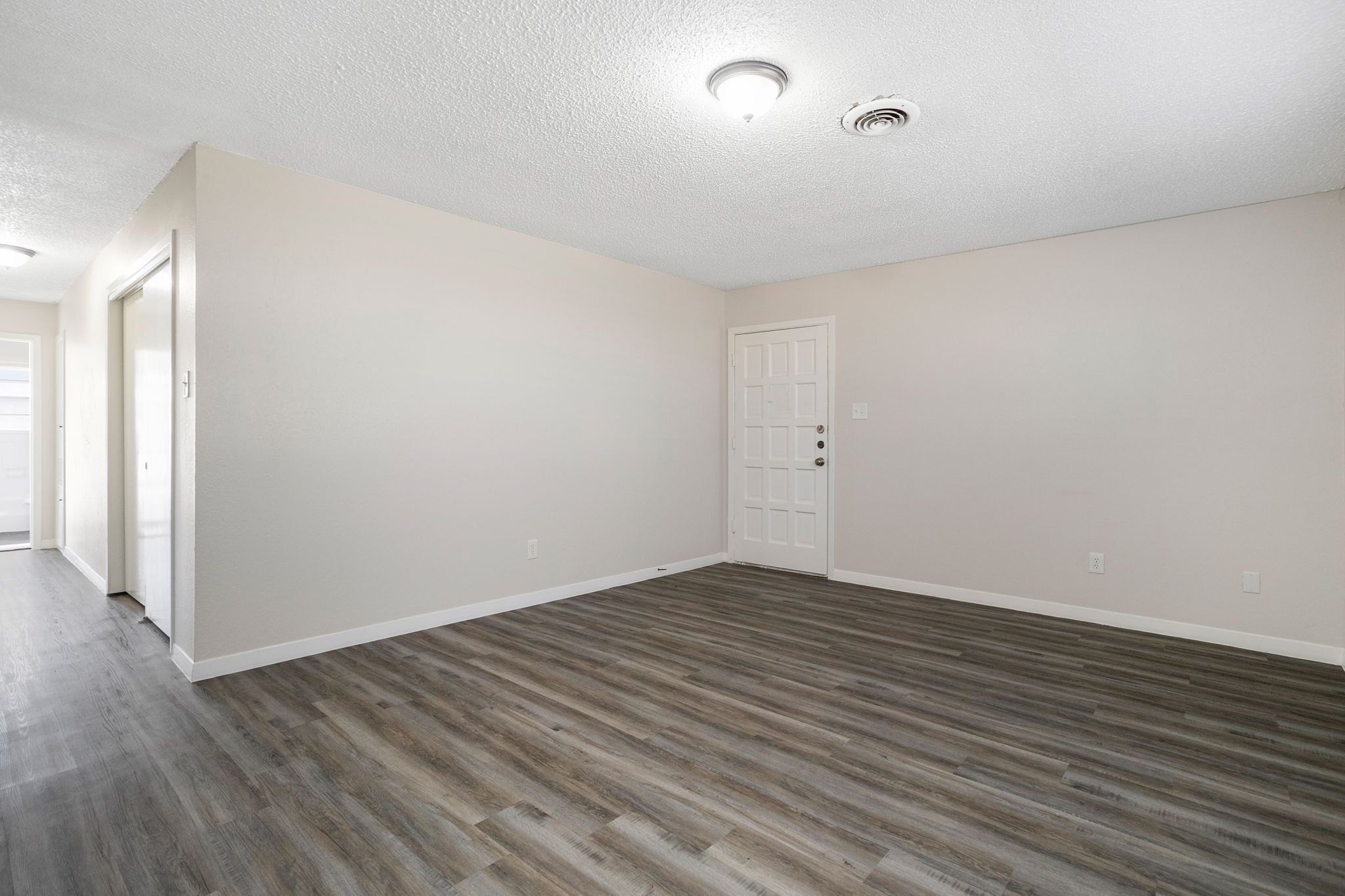 118 Johnson Street, Unit B La Marque, TX 77568 - Photo 4 of 19