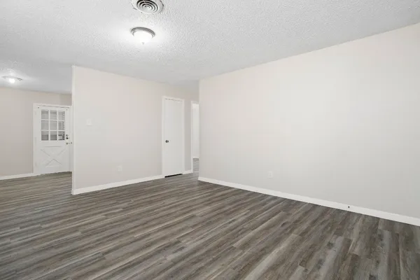 $1,350 | 118 Johnson Street, Unit B, La Marque, TX 77568