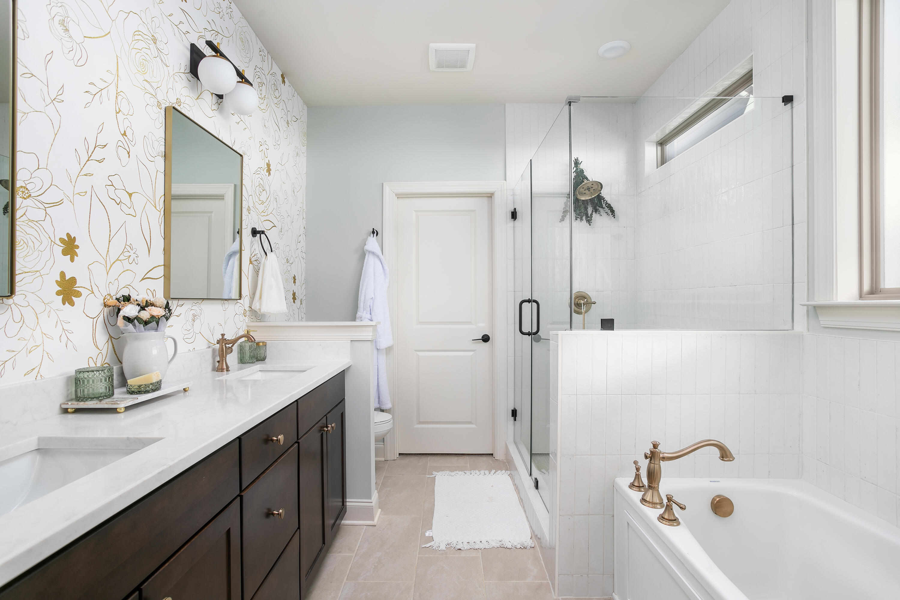 1399 Little Sorrel Road Hixson, TN 37343 - Photo 19 of 35 Primary Bathroom