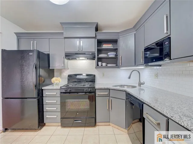 $2,450 | 2611 Candlelight Court, Unit 2611, Helmetta, NJ 08828