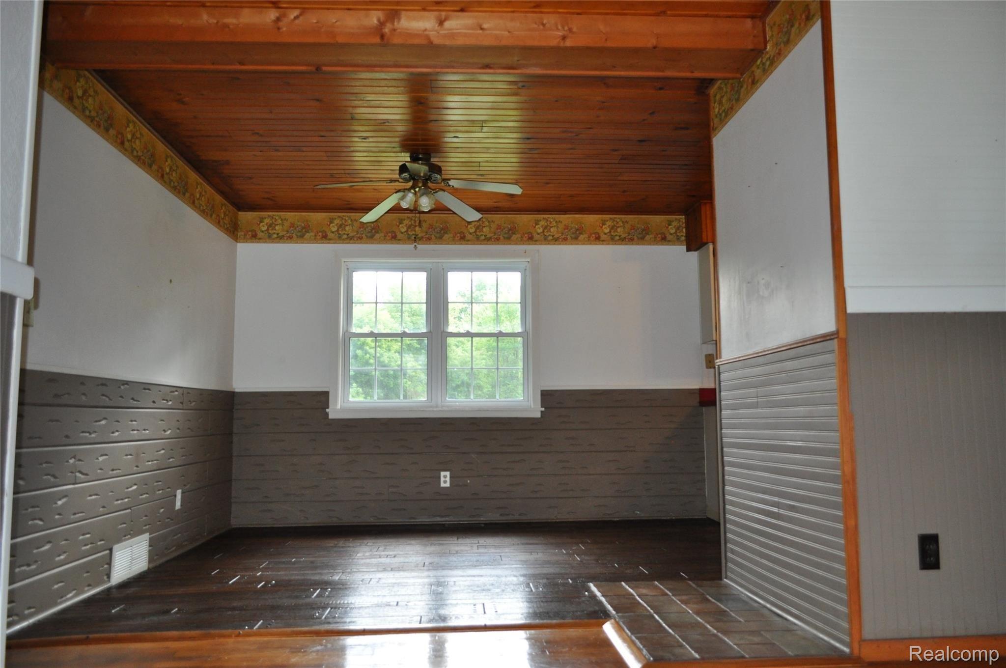 9509 South State Road Goodrich, MI 48438 - Photo 14 of 38 DSC_1304.JPG