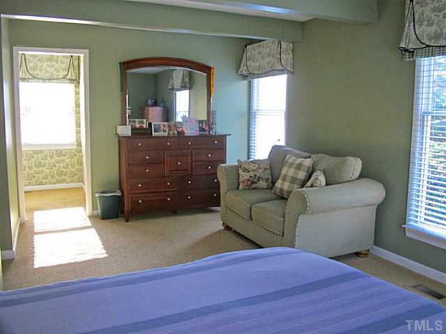 1919 Highland Place Raleigh, NC 27607 - Photo 15 of 19 a living room with furniture and a window
