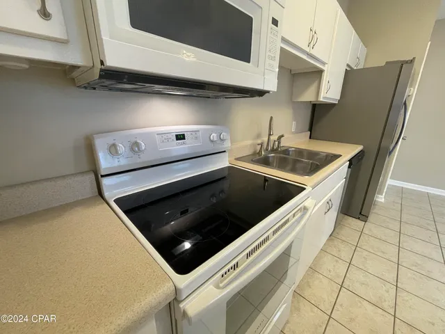 $1,400 | 7102 North Lagoon Drive, Panama City, FL 32408