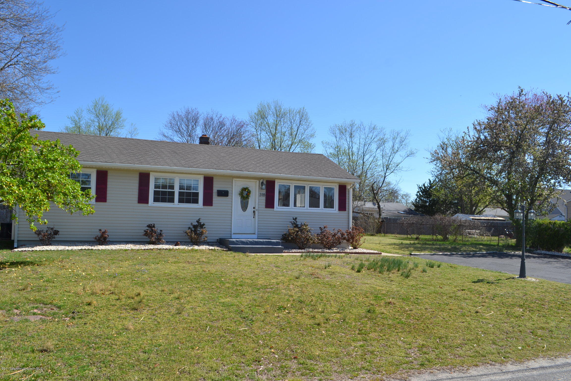 318 Stearman Road Brick, NJ 08723 - Photo 3 of 26 2017-04-17 19.47.36