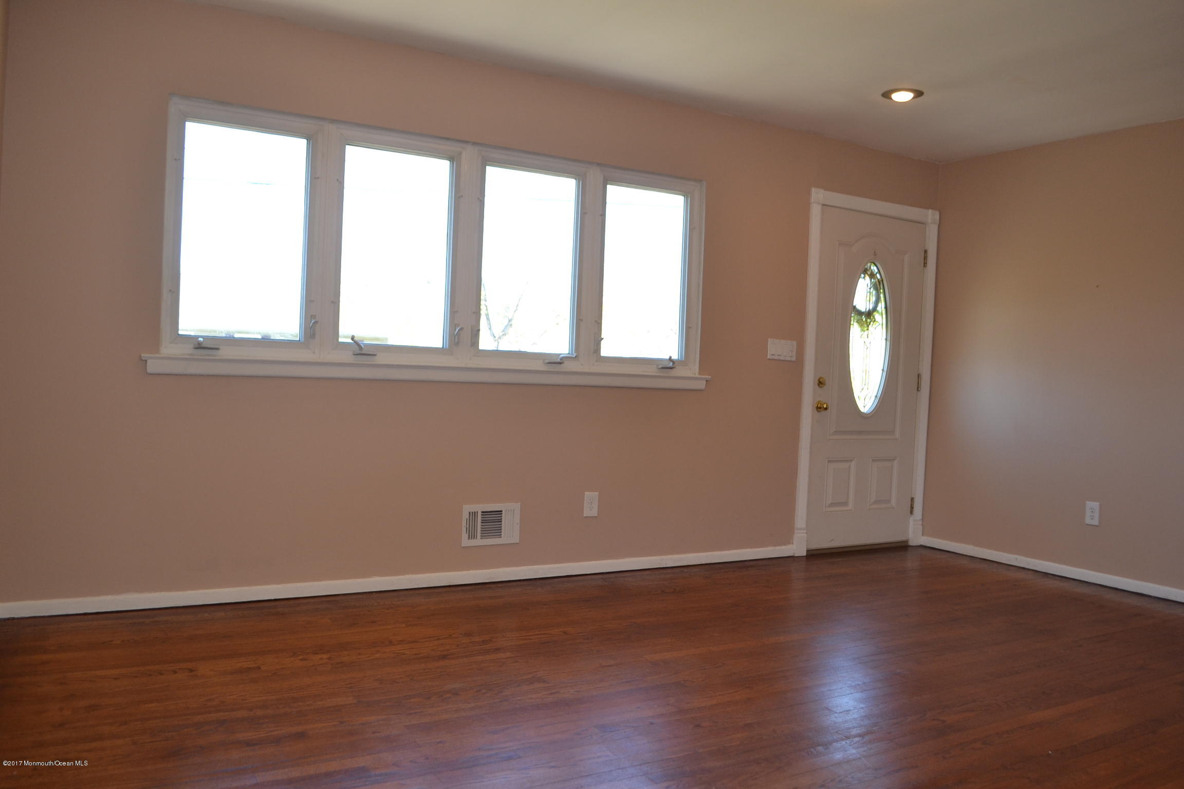 318 Stearman Road Brick, NJ 08723 - Photo 4 of 26 2017-04-17 19.52.05