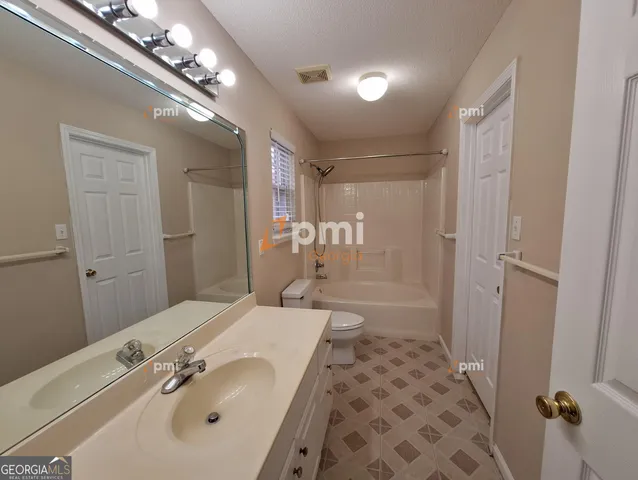 $1,795 | 204 Westcliff Center Street, Warner Robins, GA 31093