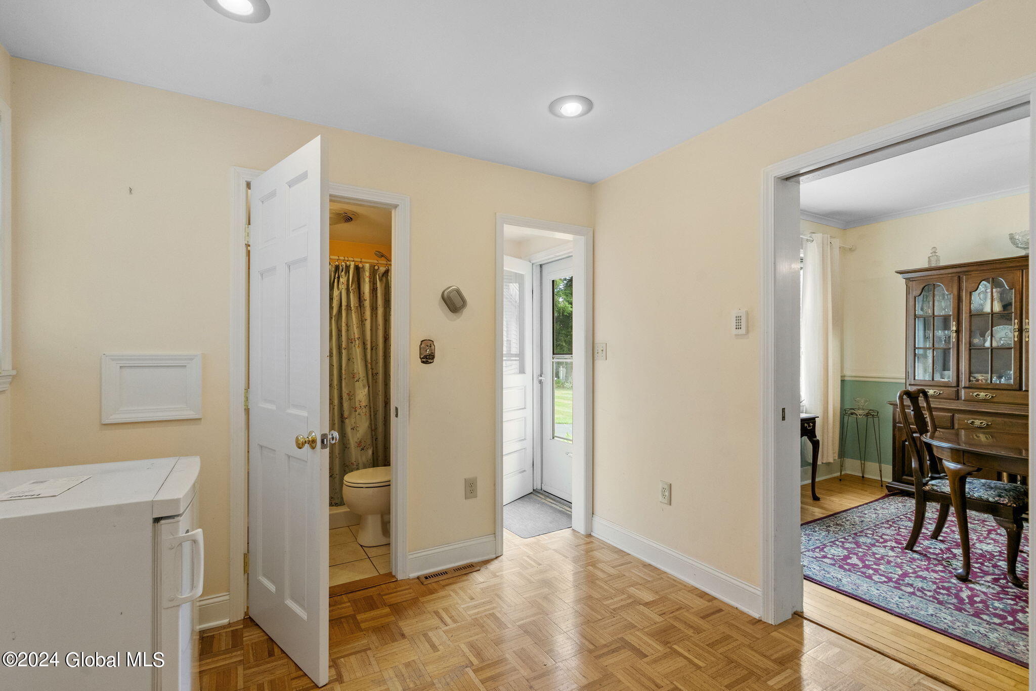 15 Washington Road Scotia, NY 12302 - Photo 10 of 56 43-web-or-mls-15-washington-rd