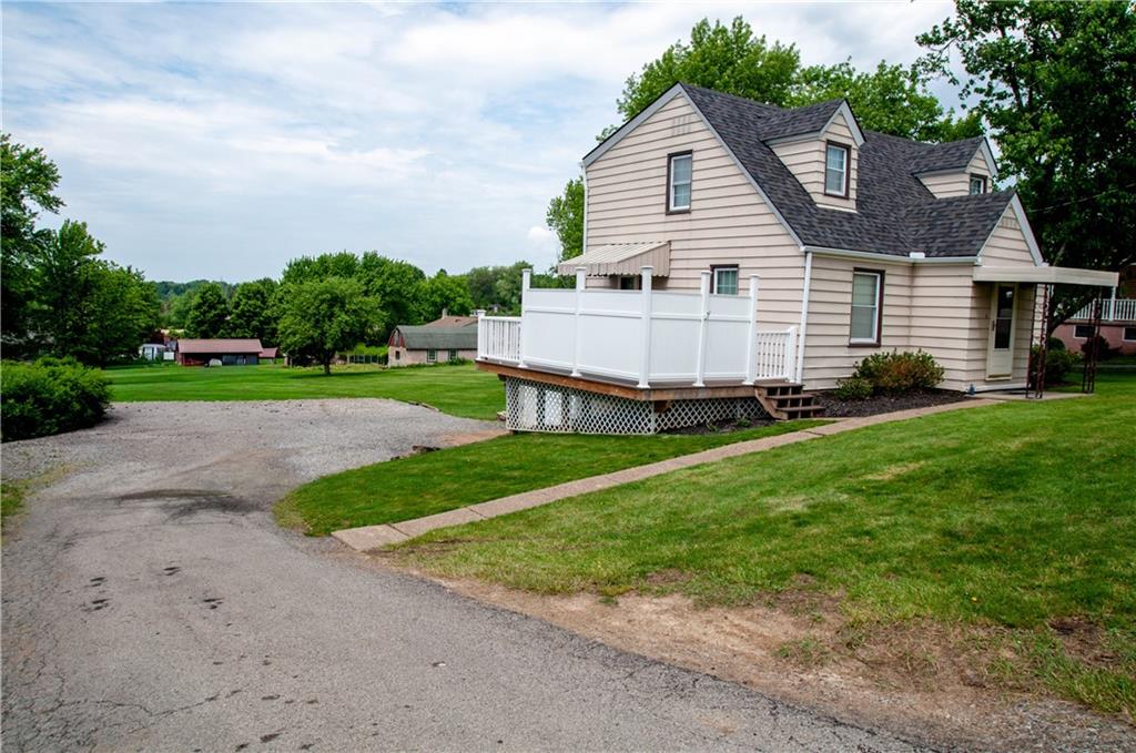 2908 Conway Wallrose Road Baden, PA 15005 - Photo 4 of 26