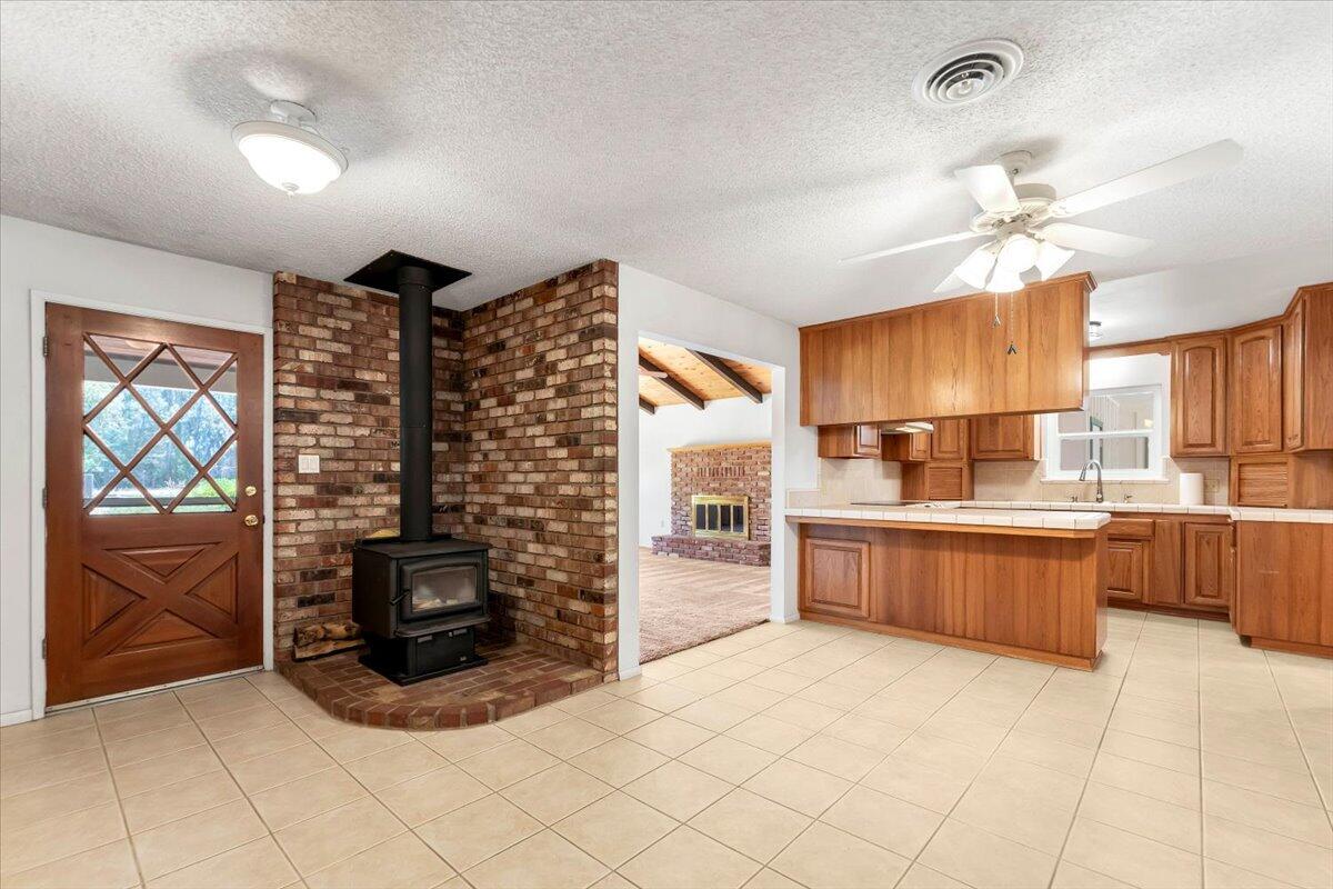 9871 Deschutes Road Palo Cedro, CA 96073 - Photo 21 of 80 13-Dining Area