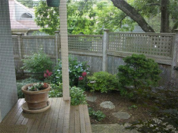 68 Pickwick Way, Unit 68 Wayland, MA 01778 - Photo 12 of 15 a bathroom with a toilet