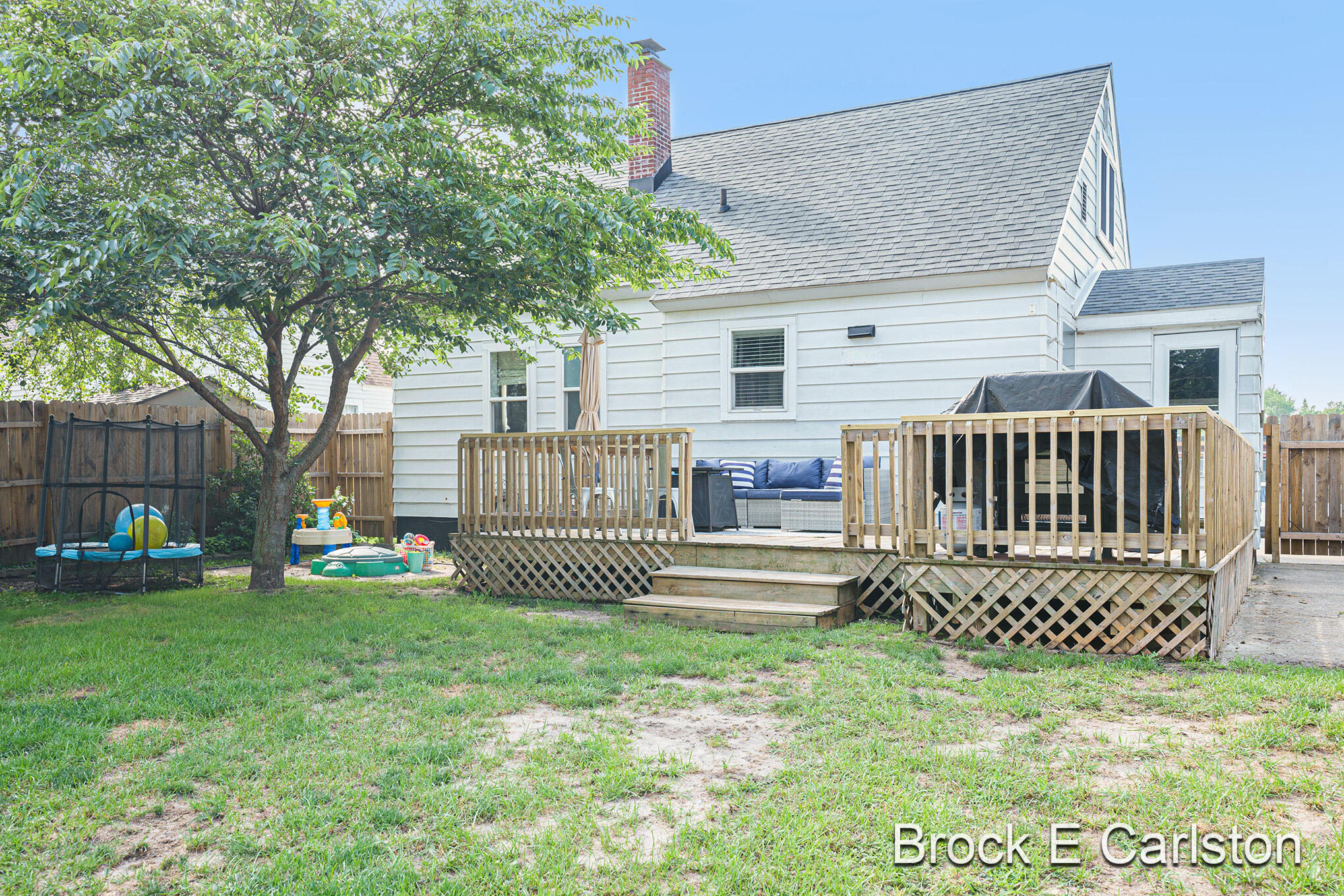 1358 Greenwich Road Muskegon, MI 49441 - Photo 32 of 38 DSC09563