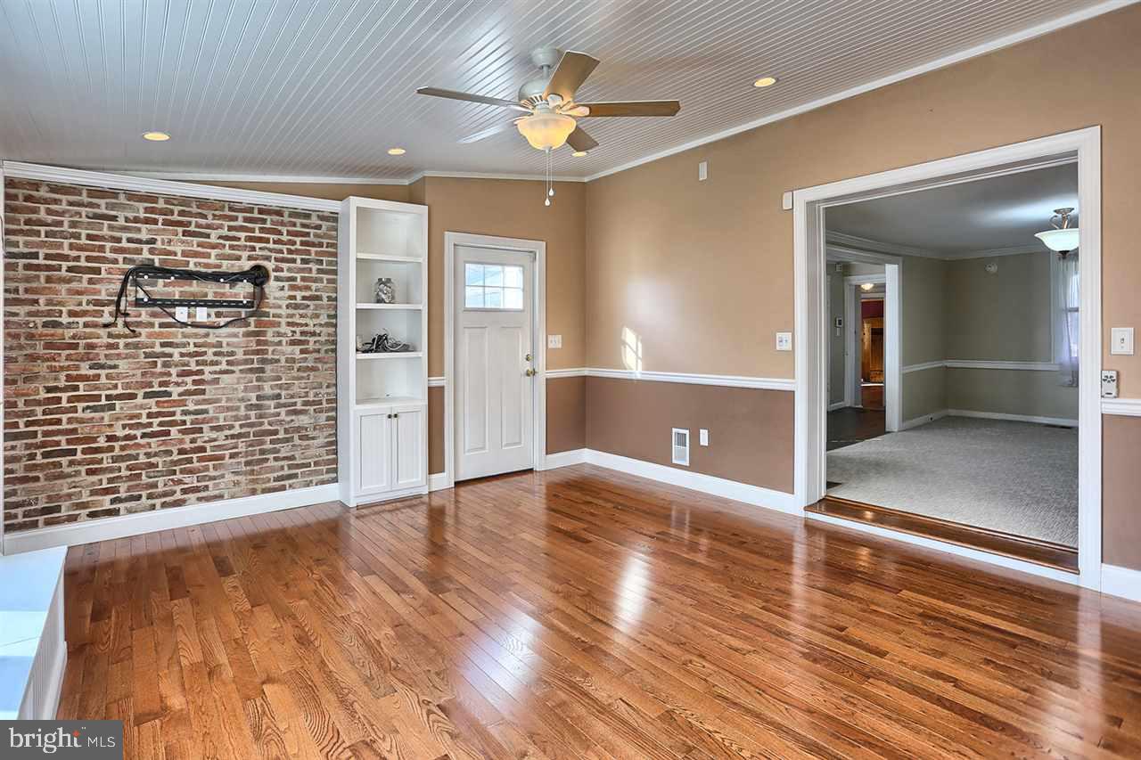 181 Ridge Hill Road Mechanicsburg, PA 17050 - Photo 4 of 25 Gallery Image 4