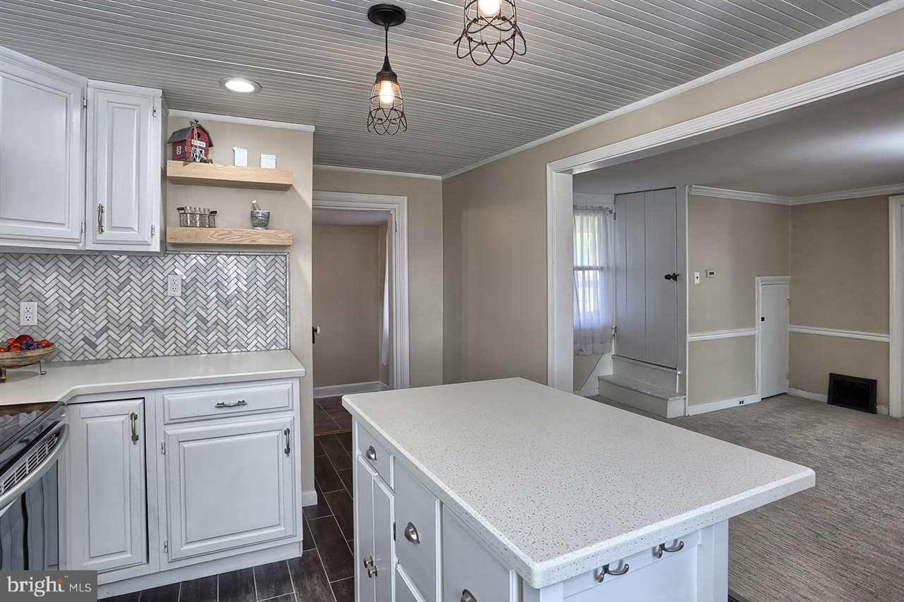 181 Ridge Hill Road Mechanicsburg, PA 17050 - Photo 9 of 25 Gallery Image 9