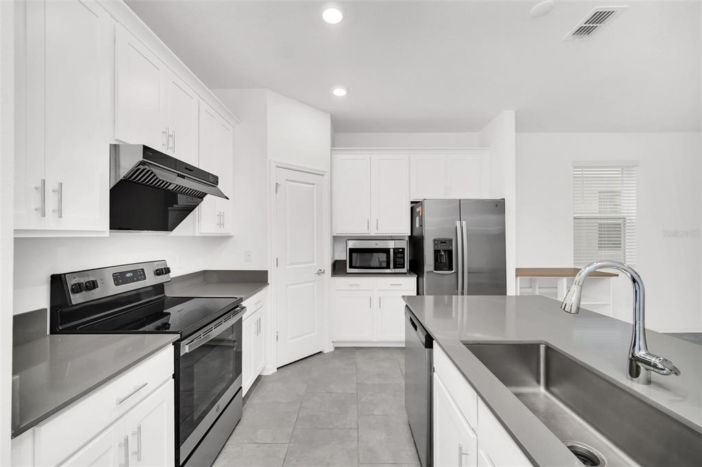 16435 Parable Way Winter Garden, FL 34787 - Photo 6 of 35