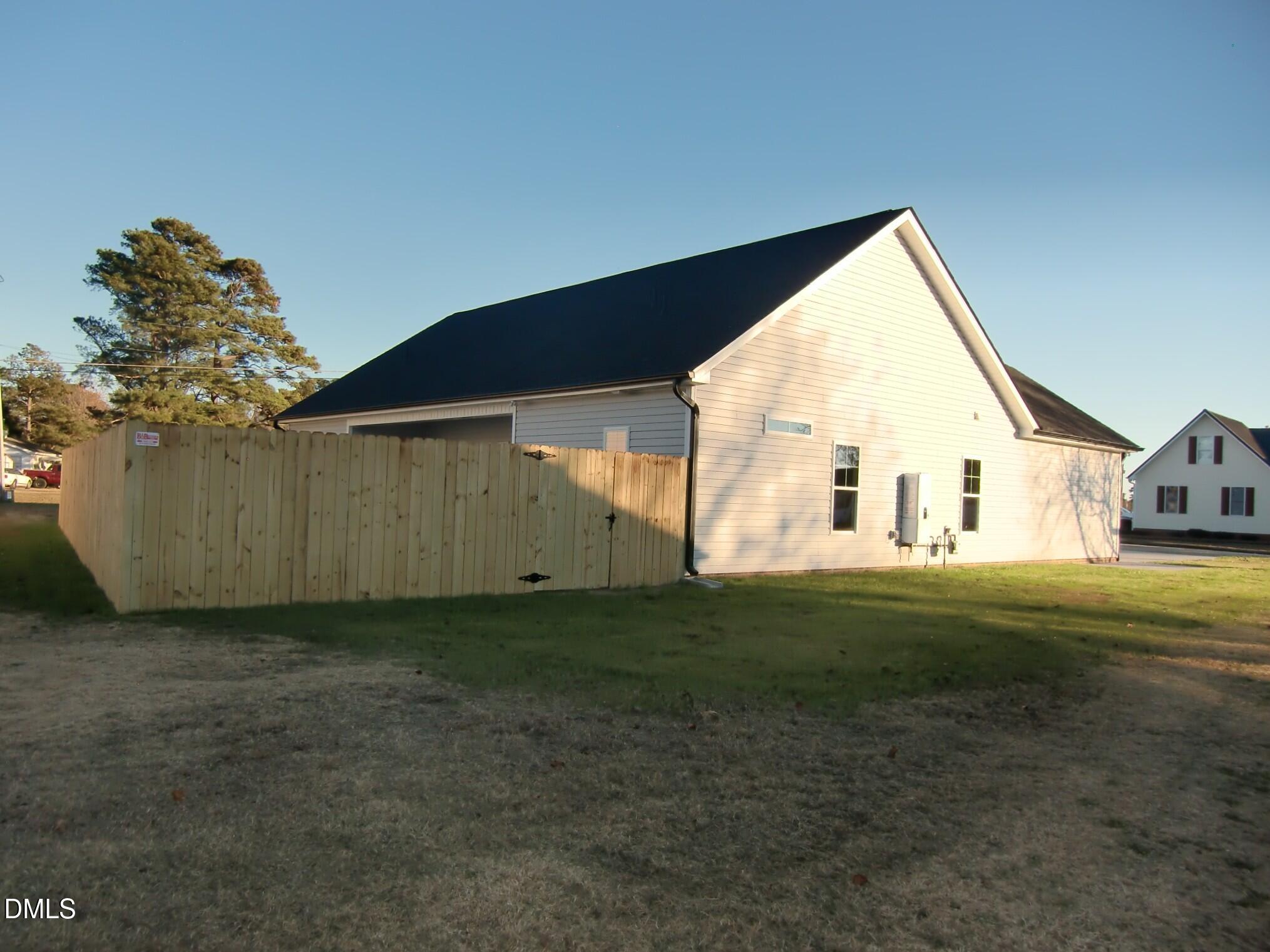 100 Covington Lane Dunn, NC 28334 - Photo 11 of 61 Exterior