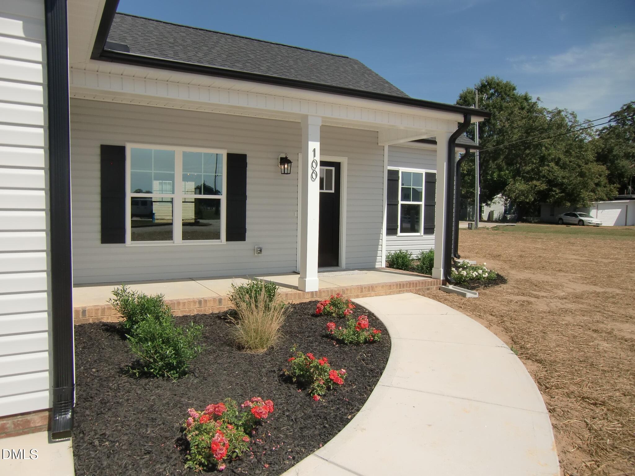 100 Covington Lane Dunn, NC 28334 - Photo 16 of 61 exterior