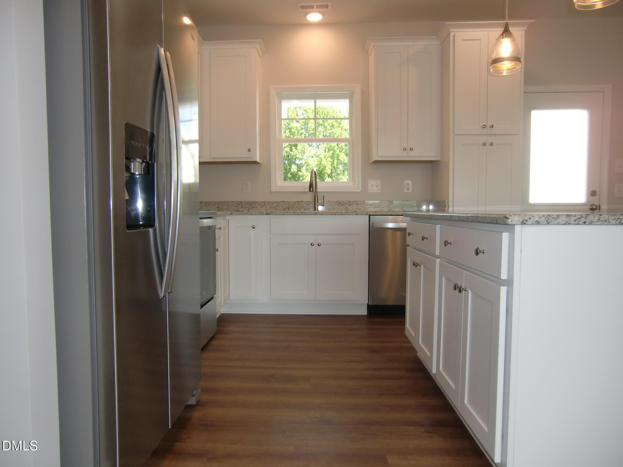 100 Covington Lane Dunn, NC 28334 - Photo 26 of 61 Kitchen