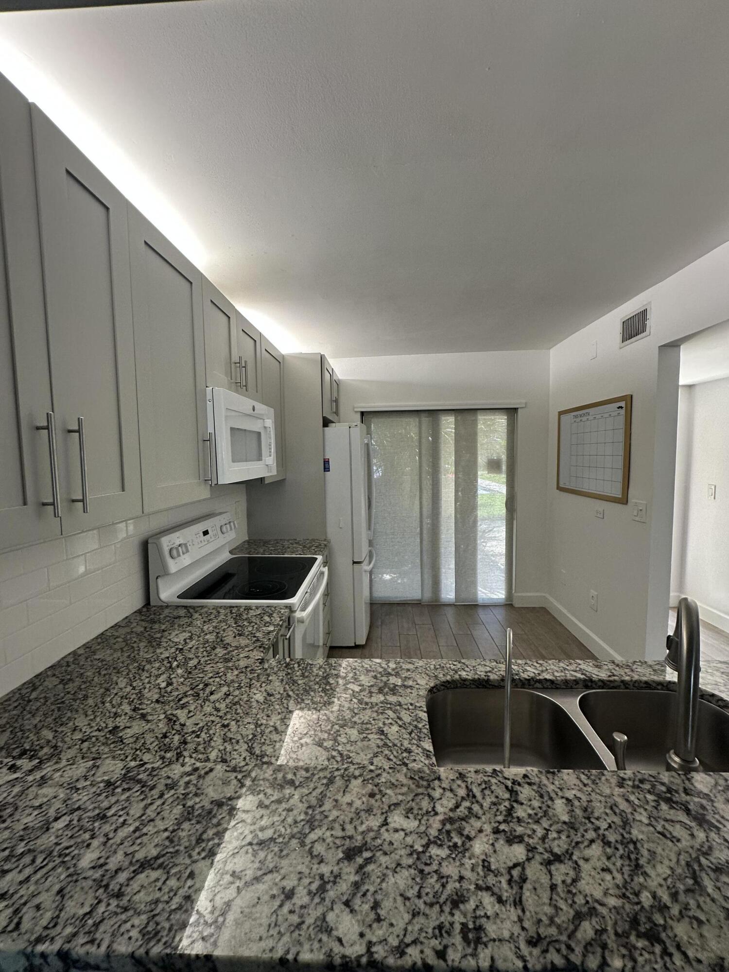351 Club Circle, Unit 108 Boca Raton, FL 33487 - Photo 17 of 33 IMG_1256