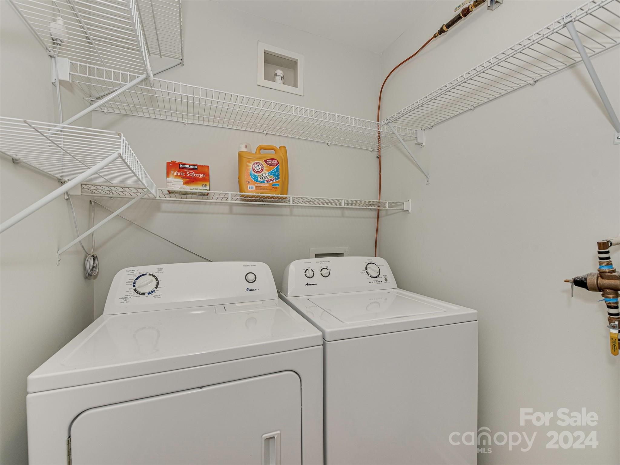 5541 Toano Road Charlotte, NC 28215 - Photo 24 of 35 a utility room with dryer and washer