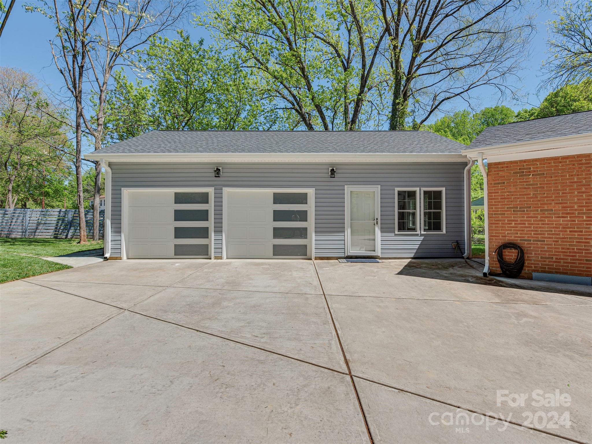 5541 Toano Road Charlotte, NC 28215 - Photo 25 of 35 a house view with a outdoor space