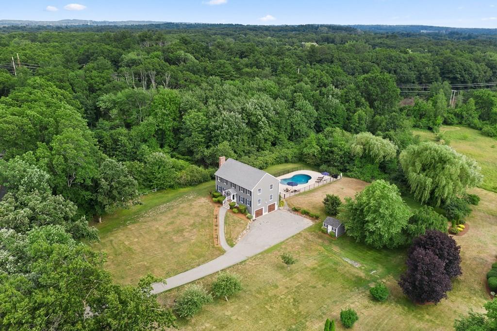 134 Chandler Road Andover, MA 01810 - Photo 3 of 42 Gallery Image 3