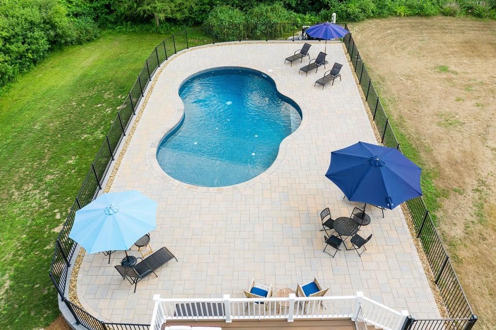 134 Chandler Road Andover, MA 01810 - Photo 9 of 42 Gallery Image 9