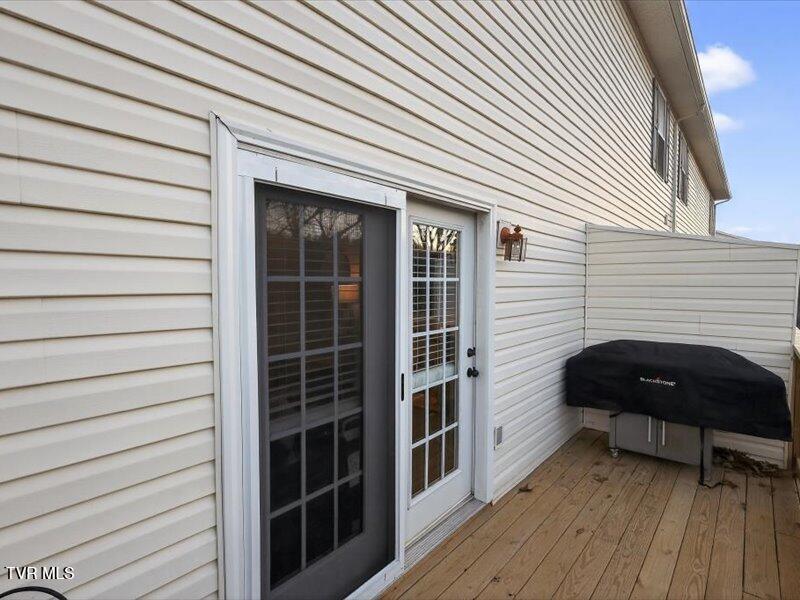 2201 Cherokee Road, Unit 5 Johnson City, TN 37604 - Photo 3 of 28 27-2201-Cherokee-Rd-unit-5-Johnson-City-