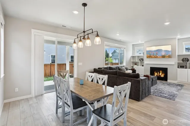 $875,000 | 17503 Southeast 254th Street, Covington, WA 98042