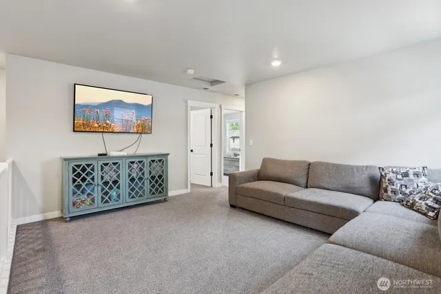 $875,000 | 17503 Southeast 254th Street, Covington, WA 98042