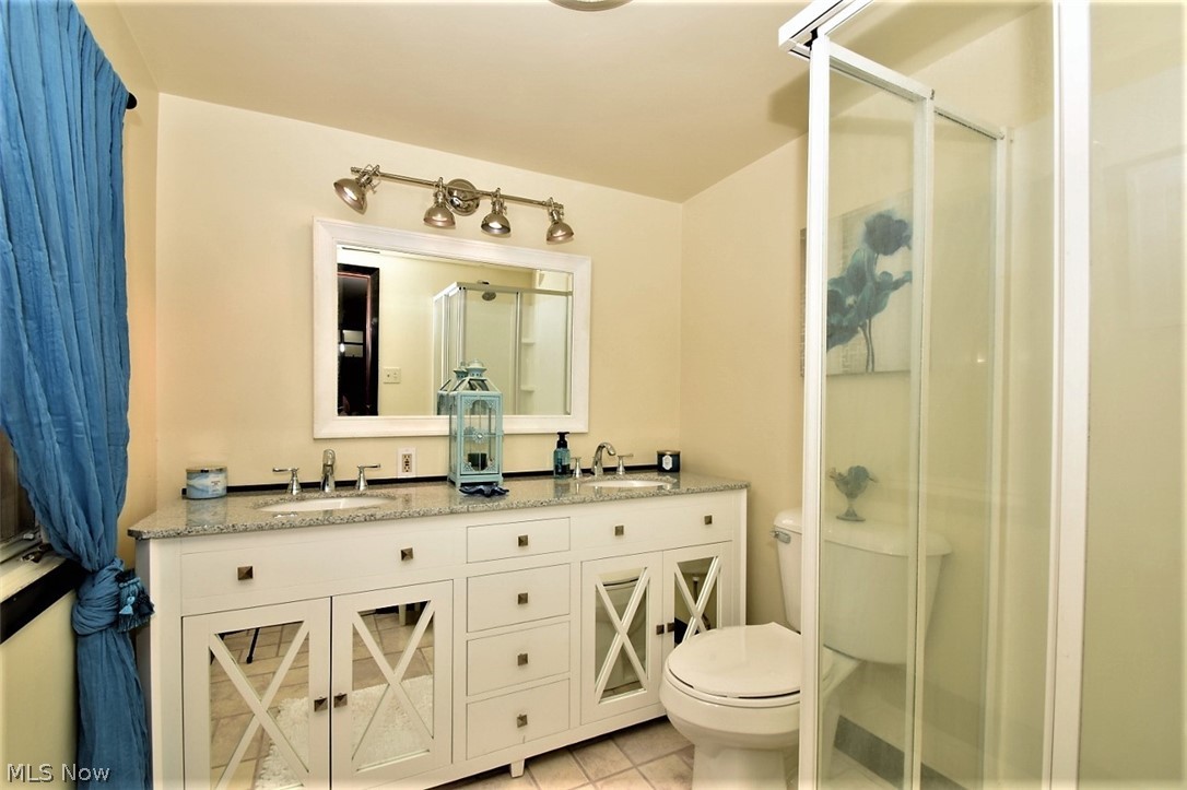 3696 Poe Road Medina, OH 44256 - Photo 12 of 34 Full Bath