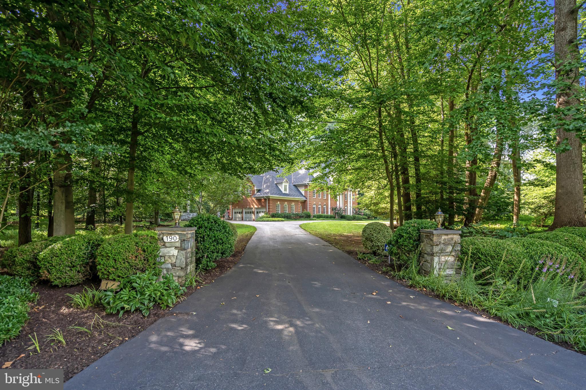 190 Falcon Ridge Road Great Falls, VA 22066 - Photo 4 of 74 Welcome to the Coveted Falcon Ridge on the Potomac