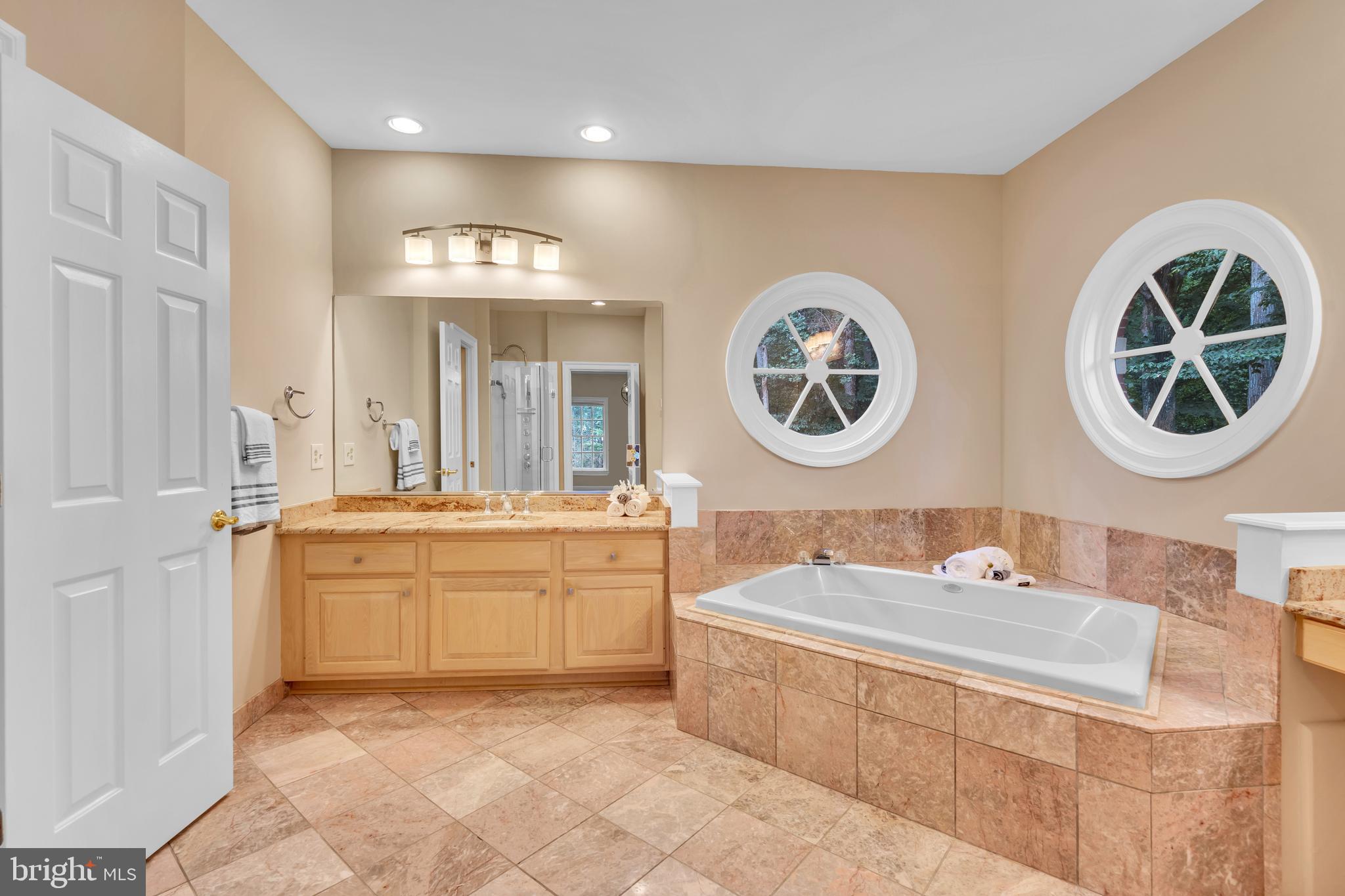 190 Falcon Ridge Road Great Falls, VA 22066 - Photo 31 of 74 Master Bath w/ Dual Separate Vanities & Jacuzzi