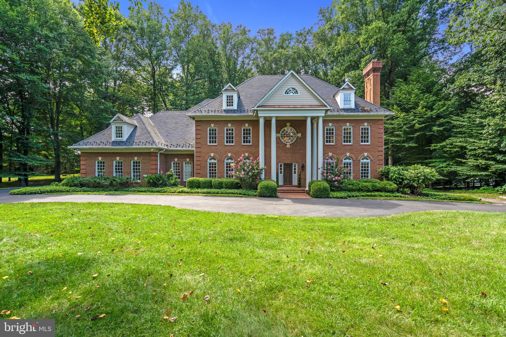 190 Falcon Ridge Road Great Falls, VA 22066 - Photo 8 of 74 All- Brick Colonial Style Home