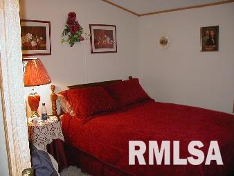 1452 Worman's Road Quincy, IL 62301 - Photo 5 of 6 Gallery Image 5