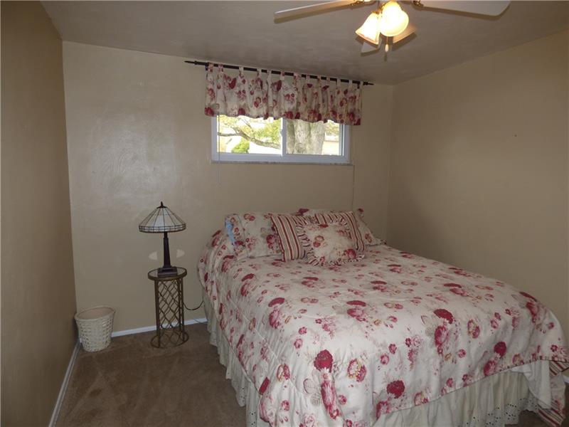 756 Lindsay Road Carnegie, PA 15106 - Photo 12 of 23 Gallery Image 12
