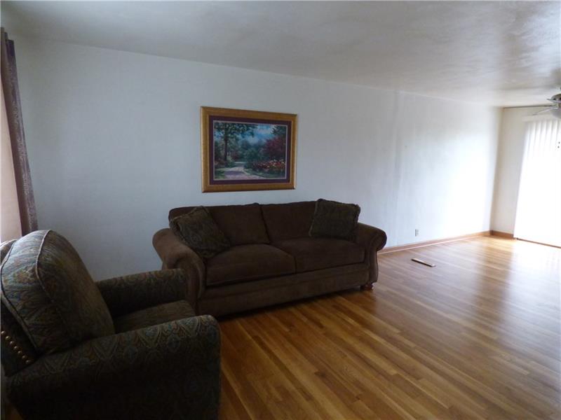 756 Lindsay Road Carnegie, PA 15106 - Photo 4 of 23 Gallery Image 4