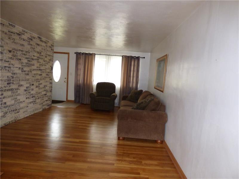 756 Lindsay Road Carnegie, PA 15106 - Photo 5 of 23 Gallery Image 5