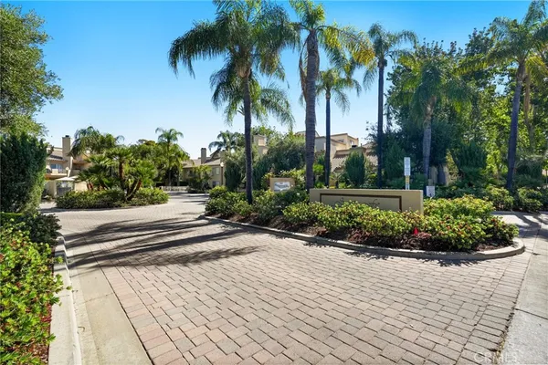 $425,000 | 23845 Del Monte Dr., Unit 67, Valencia, CA 91355