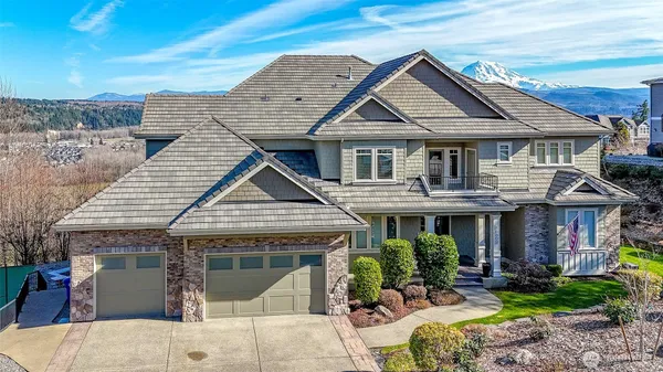 $2,599,995 | 16609 139th Avenue East, Puyallup, WA 98374