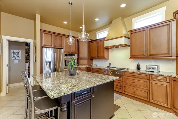 $2,599,995 | 16609 139th Avenue East, Puyallup, WA 98374